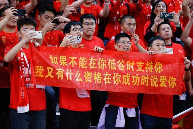 西甲-莱万一射二传菲利克斯破门 巴萨3-0马竞
